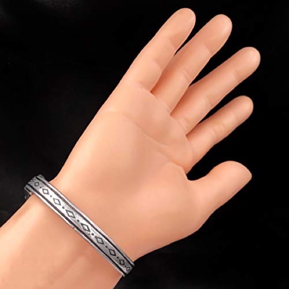 Horse Head Western Style Racing Burnished Silver Hinged Bangle Bracelet - Picture 3 of 3